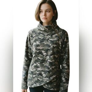 🌹Duffield Lane Camo Winter Top sz S